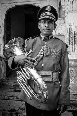 Vishnu Band (AE)