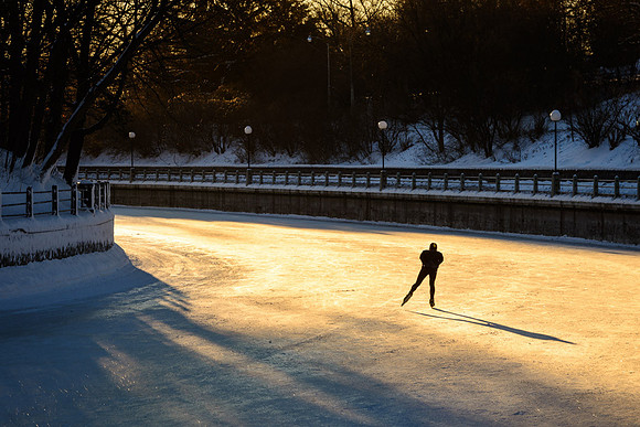 One Skater (AE)